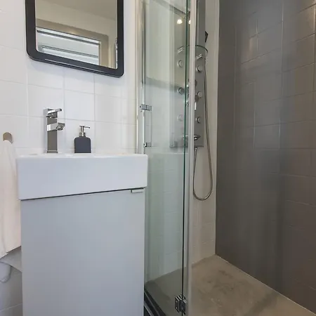 Lovelystay Saudade Studio Lisbon's Narrowest Building * Lisbon