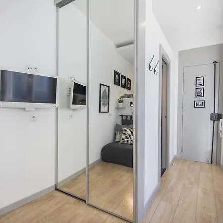 Lovelystay Saudade Studio Lisbon's Narrowest Building