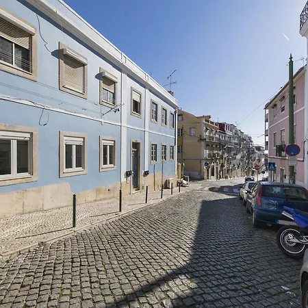 Lovelystay Saudade Studio Lisbon's Narrowest Building