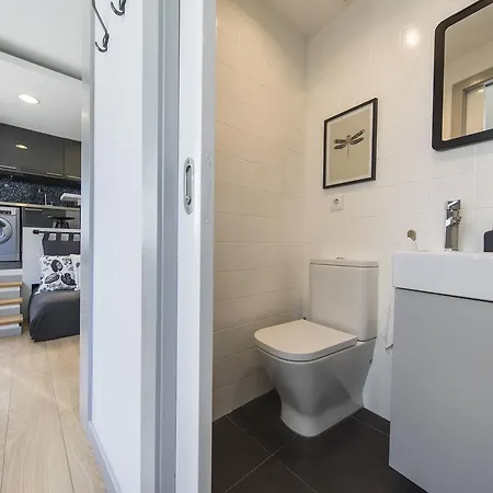 Apartment Lovelystay Saudade Studio Lisbon's Narrowest Building *