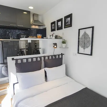 Lovelystay Saudade Studio Lisbon's Narrowest Building Lisbon