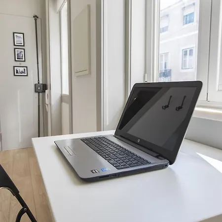 Lovelystay Saudade Studio Lisbon's Narrowest Building *