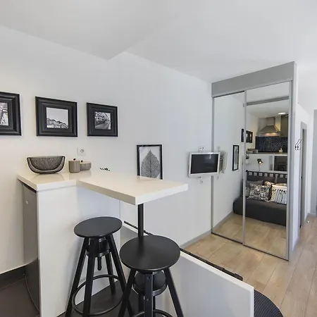 Lovelystay Saudade Studio Lisbon's Narrowest Building Lisbon